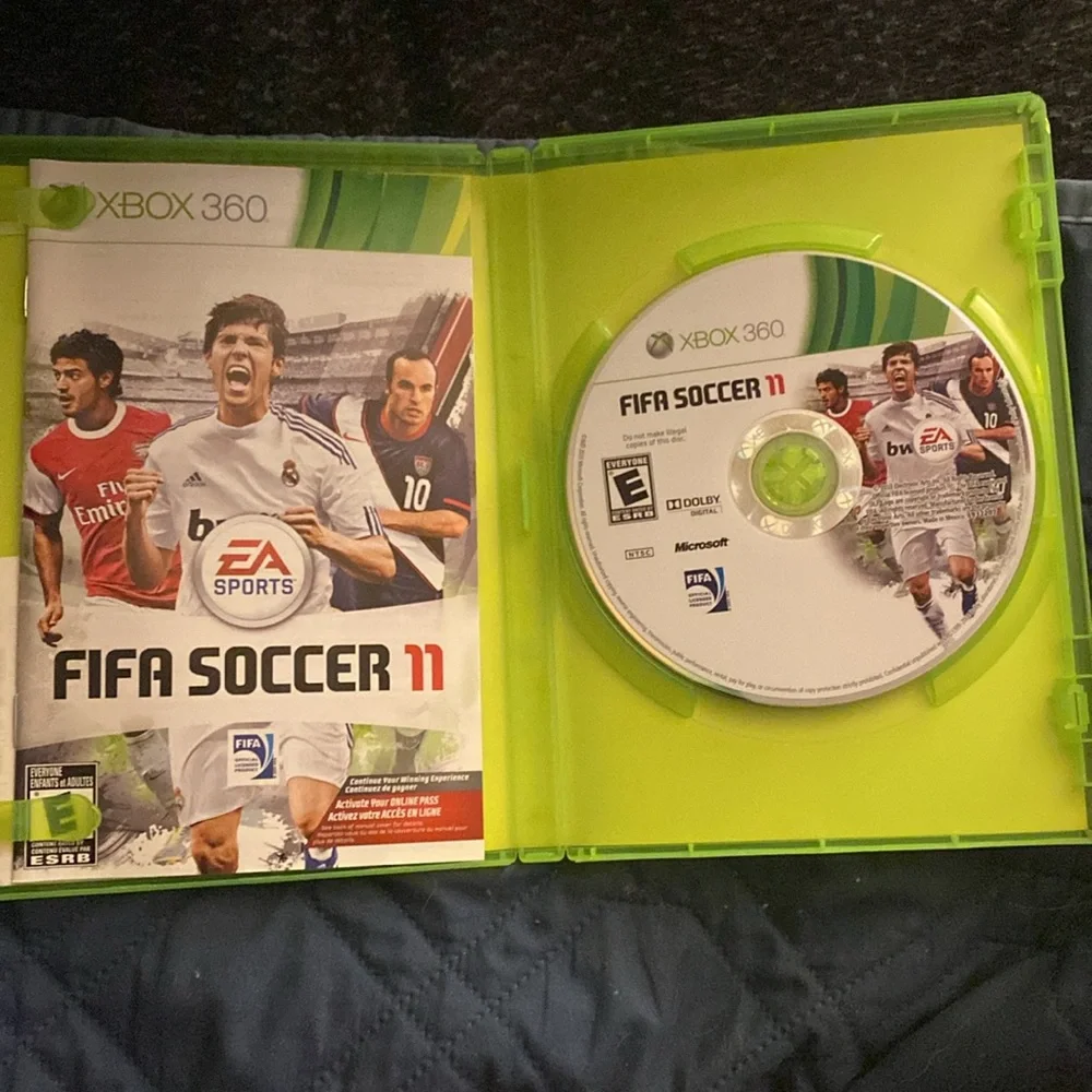 FIFA Soccer 11 - Xbox 360 EA Sports Video Game EUC